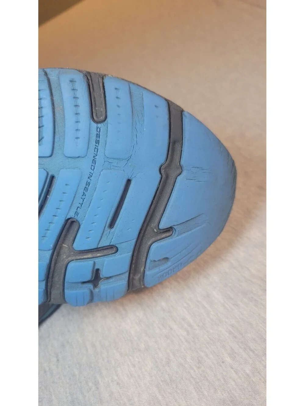 Brooks Adrenaline GTS 22 Running Shoes Size 8.5 US Medium Width